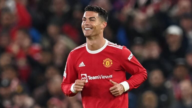 Cristiano Ronaldo es el primer futbolista en marcar en 5 mundiales
