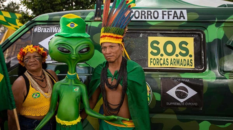 Bolsonaristas intentaron comunicarse con «extraterrestres» para «salvar» a Brasil de Lula