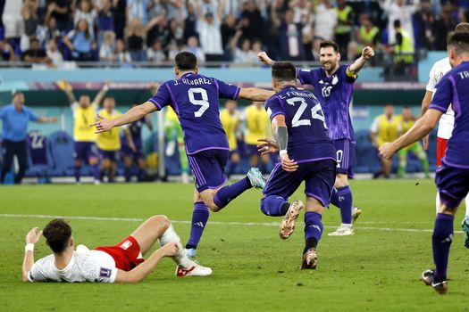 Argentina vence a Polonia y avanza hacia los octavos de final