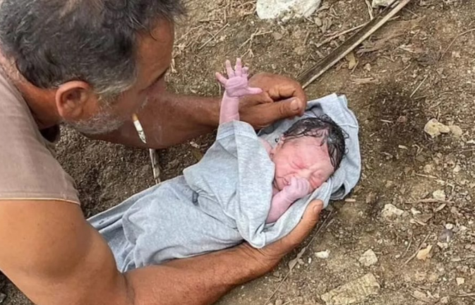 Hombre tiró al río a una bebé recién nacida y dos pescadores la salvaron