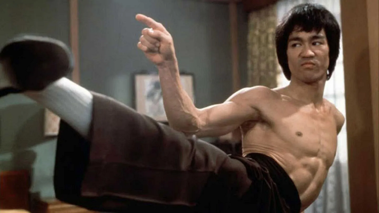 Estudio atribuye la muerte de Bruce Lee al exceso de agua