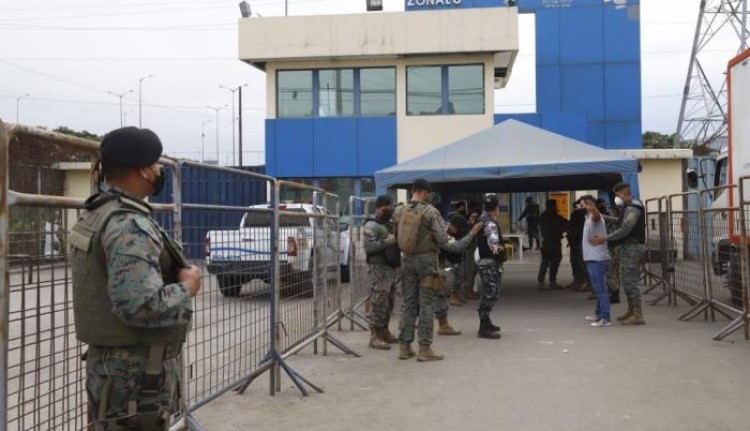 Al menos dos muertos en nueva reyerta en cárcel de Ecuador