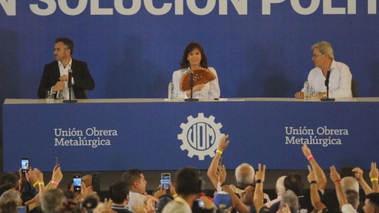 Cristina Kirchner reaparece en público: “Me quieren de acusada, no de víctima»