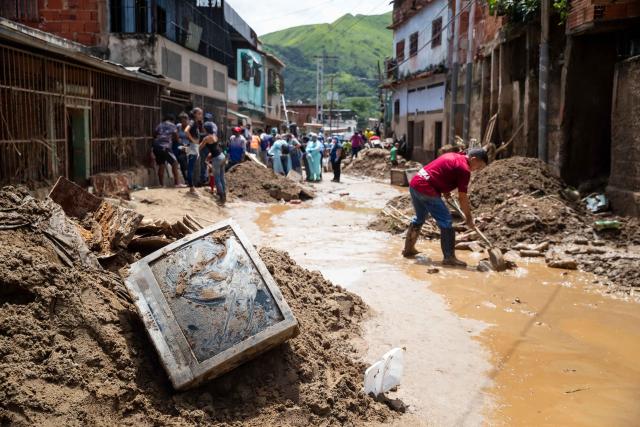 Ministro Ceballos: Al menos 14.000 viviendas están afectadas por las lluvias