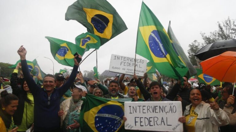 En Brasil siguen las protestas frente a los cuarteles contra el triunfo de Lula