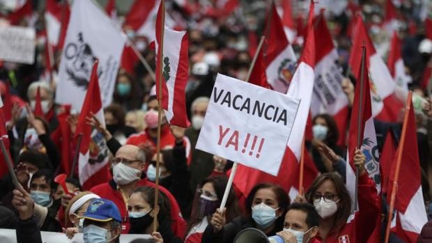 Protestas en Lima continúan en contra de Pedro Castillo