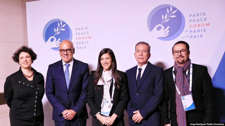 Culmina primer encuentro en París en el reinicio del diálogo entre gobierno y oposición