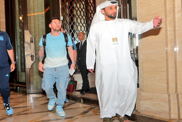 Lionel Messi se incorpora a la concentración de Argentina en Abu Dabi