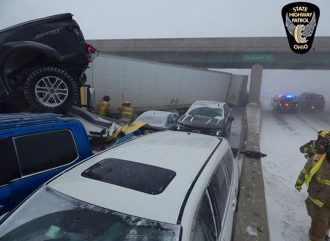 Tragedia invernal: choque entre al menos 46 autos deja fallecidos y heridos en Ohio