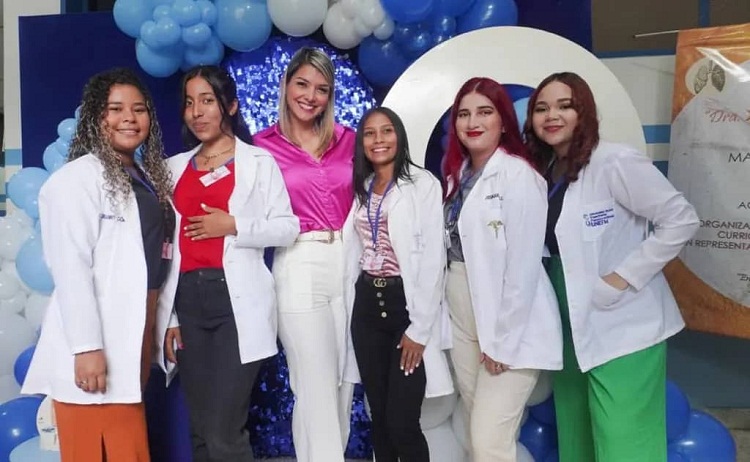 Estudiantes de medicina realizaron la Feria Científica Dra. Ana Angulo de Colmenares