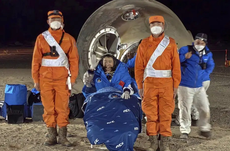Astronautas chinos regresan a la Tierra tras una «exitosa» misión de seis meses