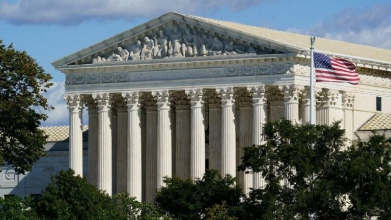 Corte Suprema de EEUU mantiene vigente el Título 42