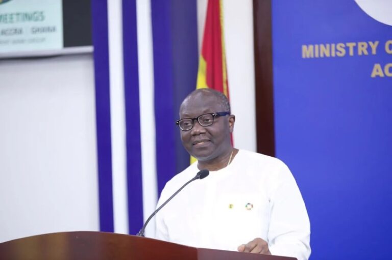 Ghana suspende el pago de una parte de su deuda externa
