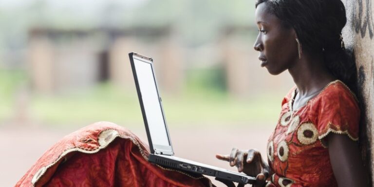 Microsoft anuncia planes para llevar internet a millones en África, Guatemala y México