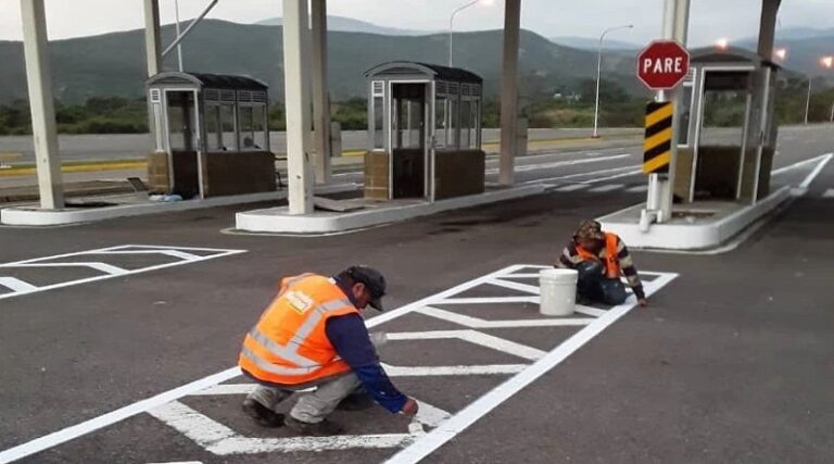 Gobierno realiza trabajos para habilitar tránsito en el puente Tienditas en frontera con Colombia