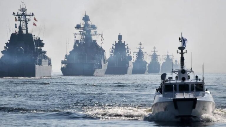 Rusia anuncia ejercicios militares navales con China