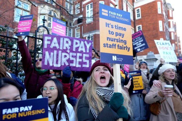 Enfermeras británicas vuelven a la huelga