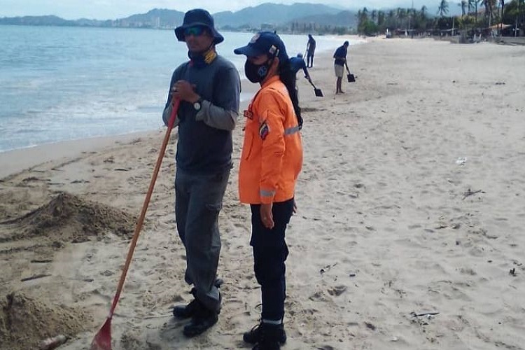 Cierre de playas de Lechería es prolongada indefinidamente por derrame de crudo (+Comunicado)