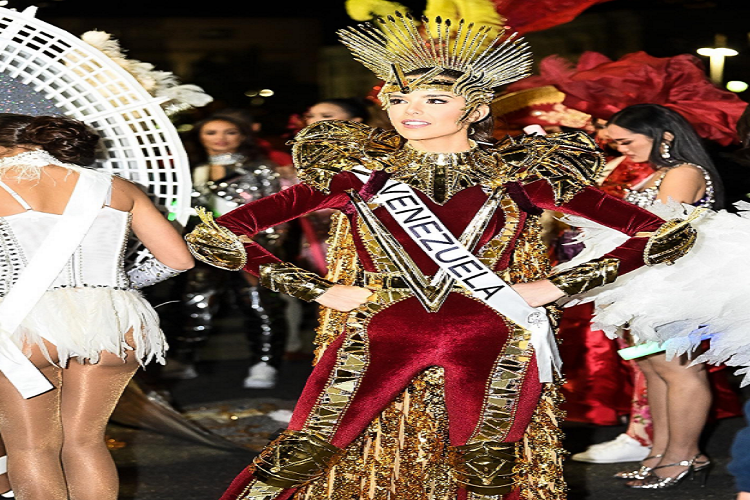 Amanda Dudamel mostró su traje típico para Miss Universo