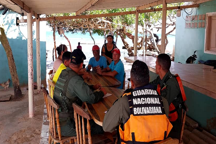 Rastreo de lancha con pescadores desaparecidos se extiende al municipio Falcón