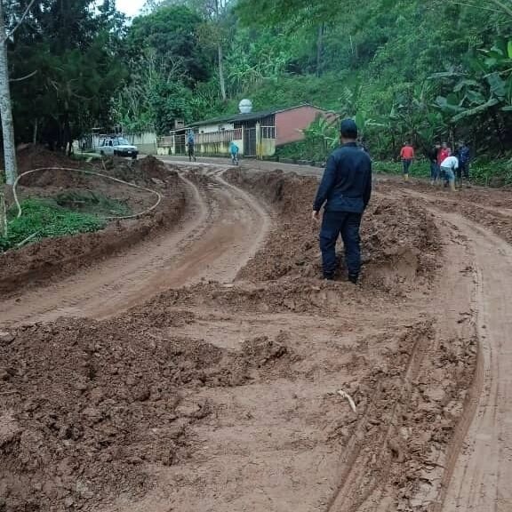 Problemas viales tras lluvias en el estado Trujillo
