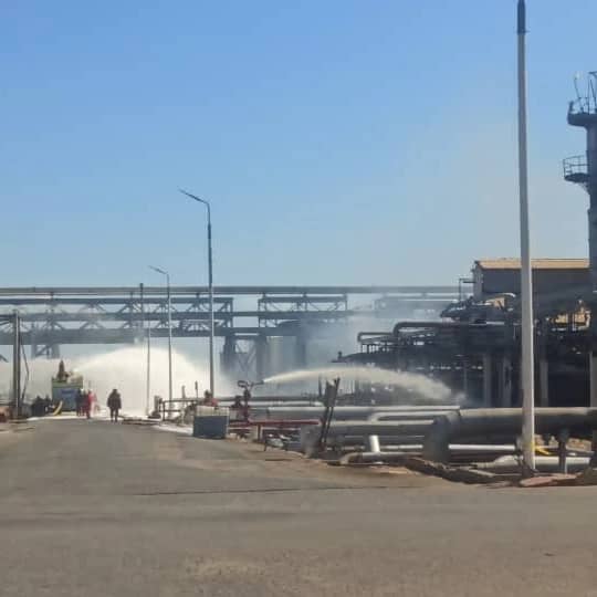 Controlado incendio en la refinería Cardón