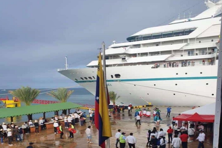 LLega a Margarita el crucero Amadea con casi 500 europeos