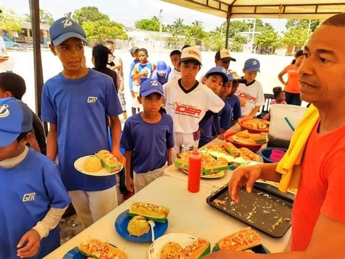 Niños venezolanos vulnerables reciben «Mano Amiga» en Cartagena de Indias