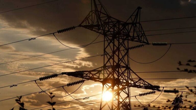 España pedirá a la UE extender a 2024 el tope al precio de la electricidad