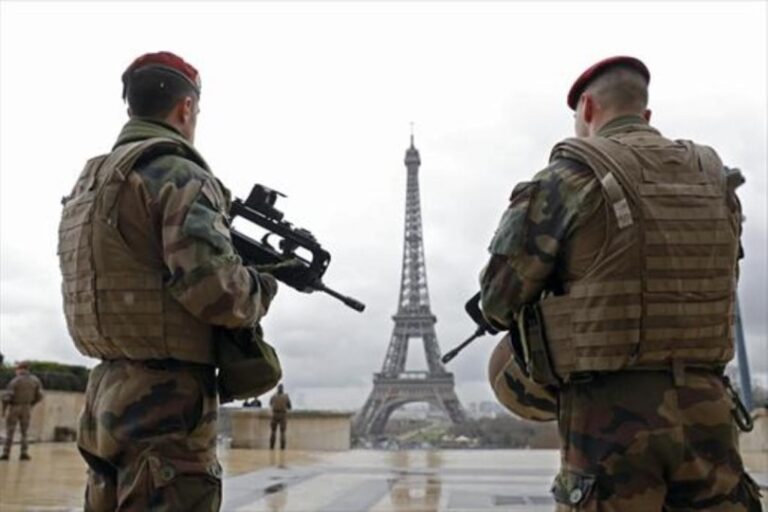 Francia aumentará su gasto militar un tercio en el período 2024-2030, anuncia Macron