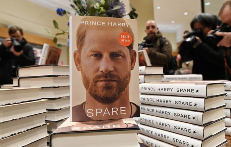 Las memorias del príncipe Enrique venden 1,4 millones de ejemplares en inglés en el primer día