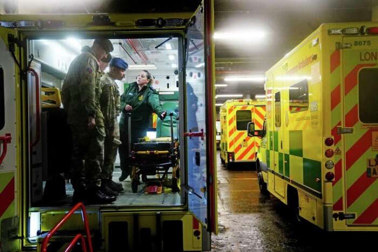 Realizan nueva huelga de conductores de ambulancias en Reino Unido
