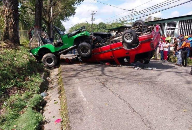 Dos accidentes de tránsito dejan un fallecido y tres lesionados en Trujillo