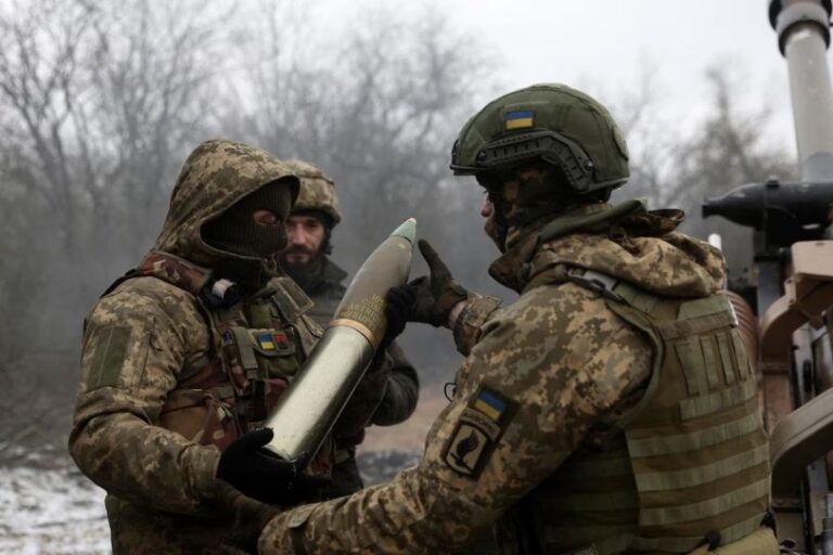 Francia y Australia acuerdan suministrar munición para artillería de 155mm a Ucrania