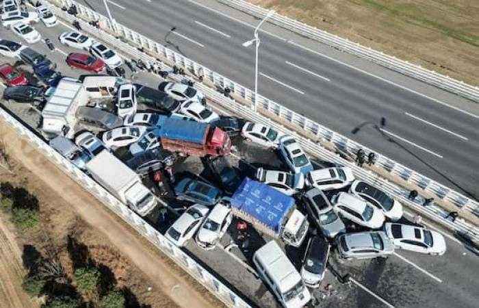 Accidente de tráfico en China causa 17 muertos y 22 heridos