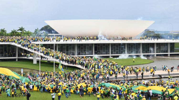 Brasil: seguidores de Bolsonaro invaden el Congreso, la Presidencia y el Tribunal Supremo