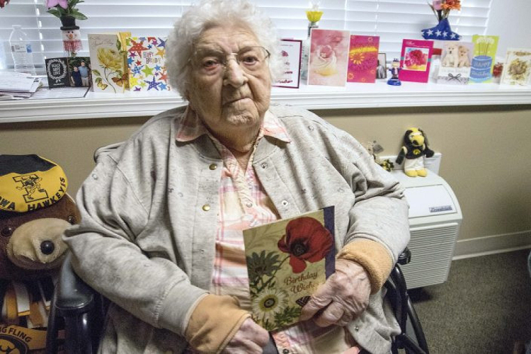 Muere Bessie Hendricks, la estadounidense de mayor edad: sobrevivió a la gripe española y dos guerras mundiales