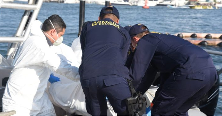 Naufragio en Cartagena deja un muerto, 4 desaparecidos y 4 rescatados