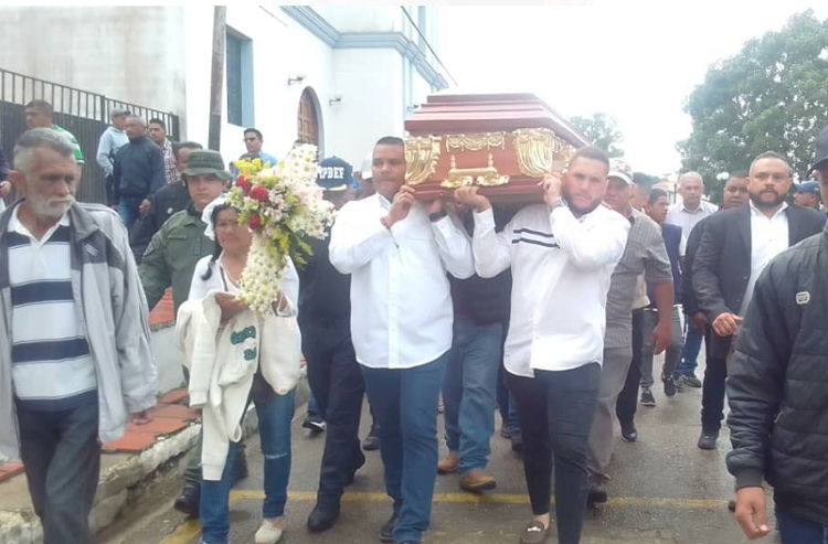 Con honores el pueblo de Churuguara y autoridades despidieron al alcalde Argenis Arcaya