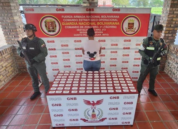 Detenida mujer en la frontera venezolana con 100 dediles de cocaína en su estómago