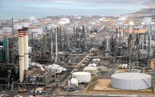 Reuters| Pdvsa reinicia craqueador catalítico de refinería Amuay