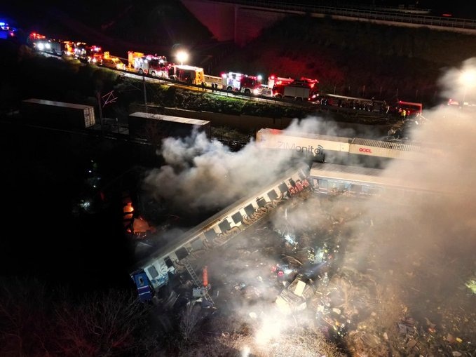 Choque de trenes en Grecia deja  varios muertos y heridos