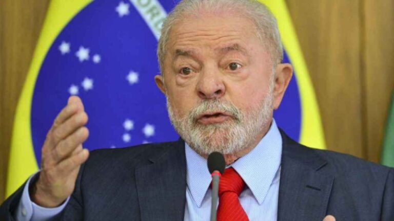 Lula arremete contra el dólar