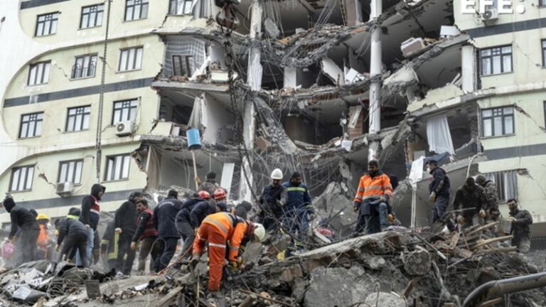 Más de 5.000 muertos por terremoto en Turquía y Siria