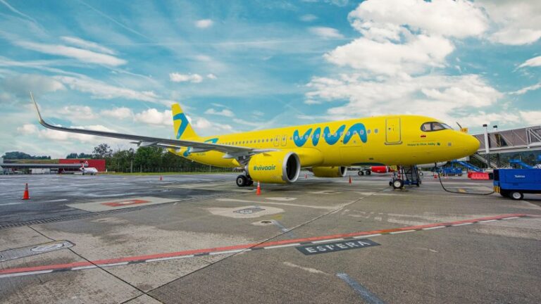 La aerolínea colombiana Viva Air suspende operaciones