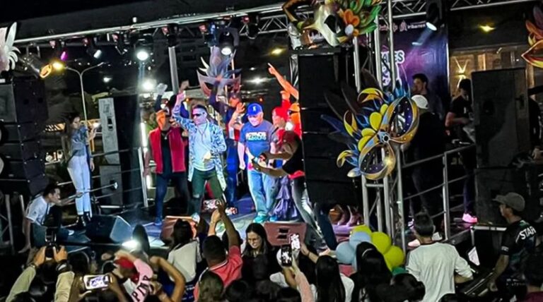 Más de 4 millones de personas se movilizaron estos carnavales, según la Vicepresidenta Rodríguez