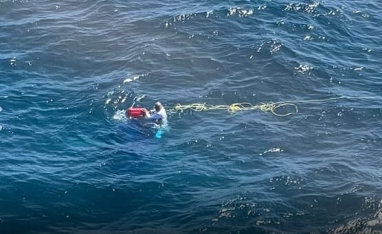Rescatan a dos venezolanos tras naufragio en costas de Aruba
