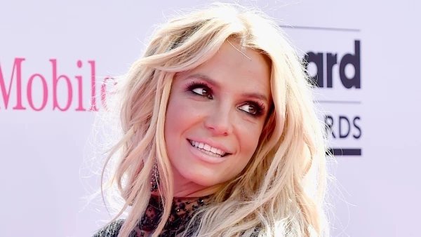 Britney Spears aclara que no está teniendo una crisis
