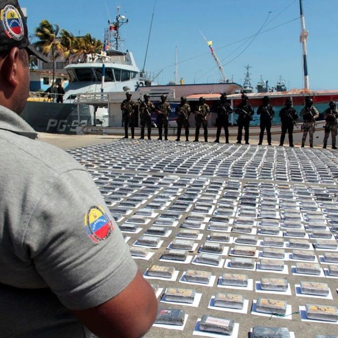 Operación Antidrogas en Sucre intercepta embarcación con 1,3 toneladas de cocaína y 15 traficantes