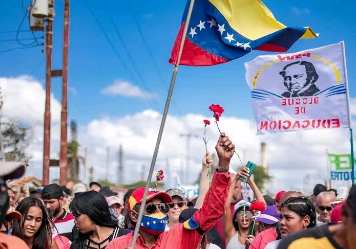 Marcha de los Claveles Rojos reafirmó vigencia del legado Alíprimerista